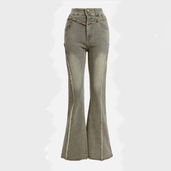 🤩 NWT Aelfric Eden Star Flare Jeans - Picture 2 of 3